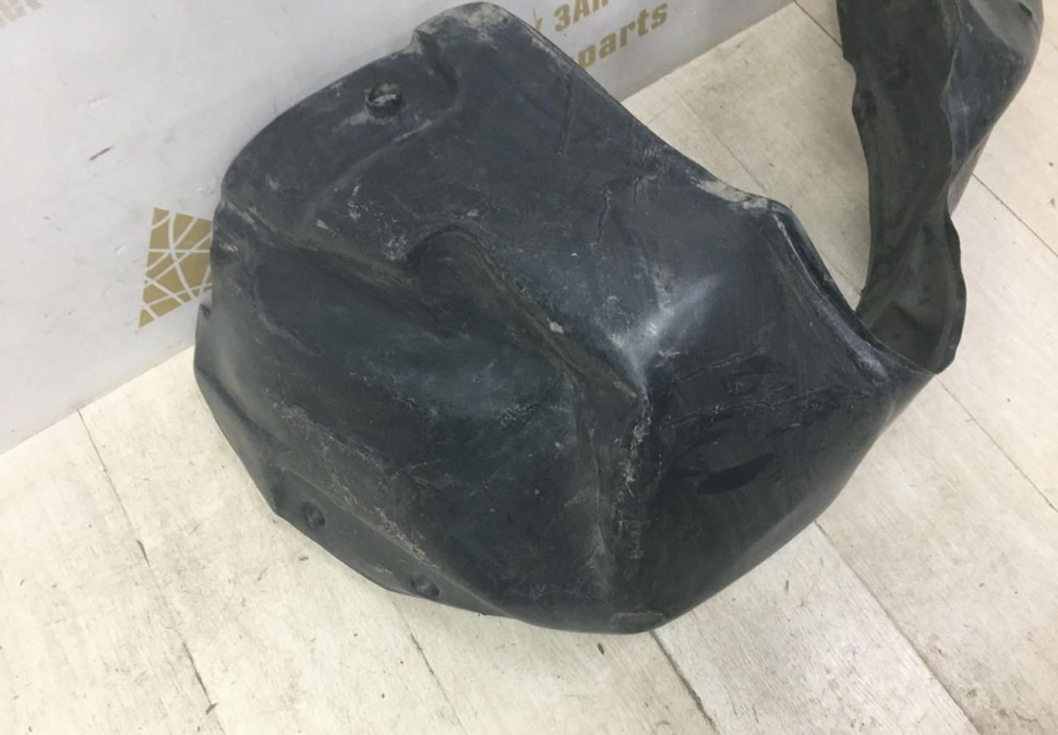 Подкрылок задний левый Renault Duster OEM 7711547977