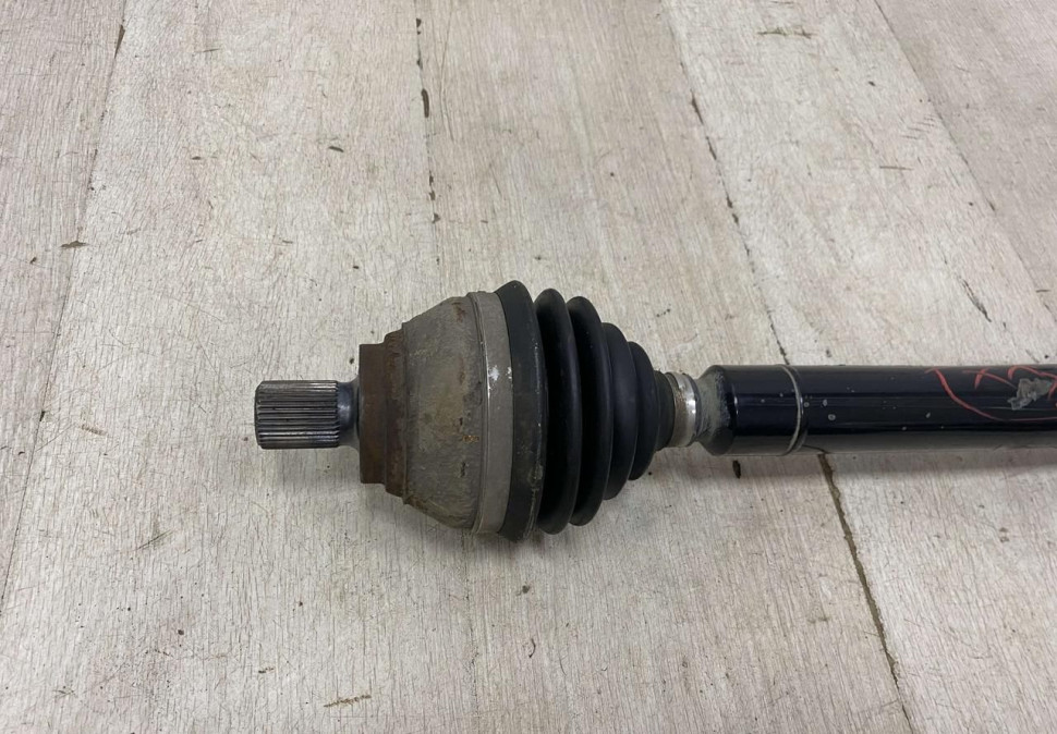 Привод правый бу Skoda Octavia A7 DSG OEM 5Q0407272C Привод правый бу Skoda Octavia A7 DSG OEM 5Q0407272C