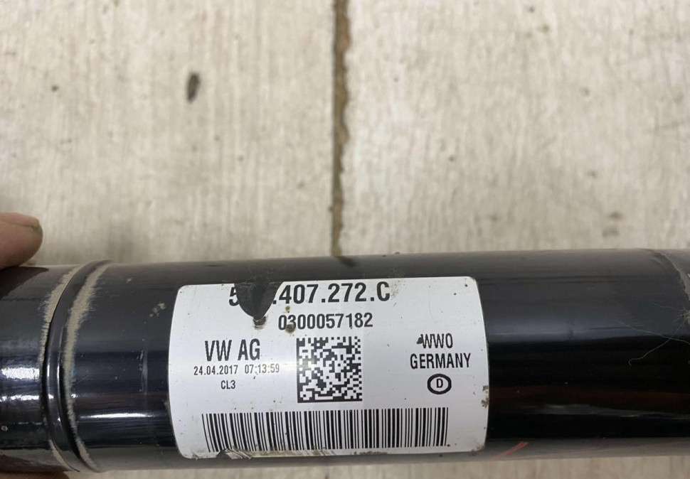 Привод правый бу Skoda Octavia A7 DSG OEM 5Q0407272C Привод правый бу Skoda Octavia A7 DSG OEM 5Q0407272C