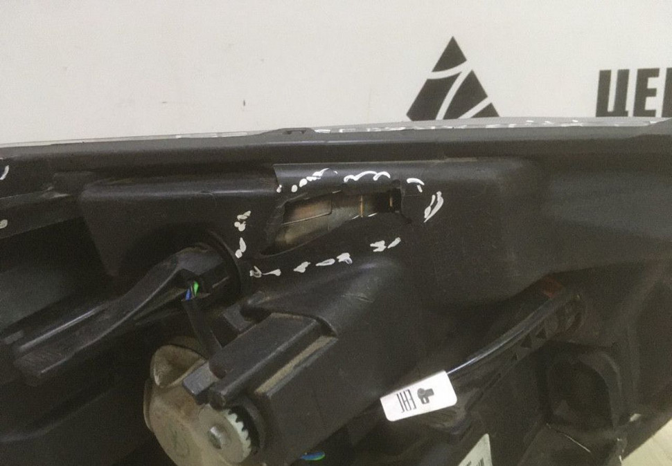 Фара левая Lada Vesta oem 8450006953 (скл-3)