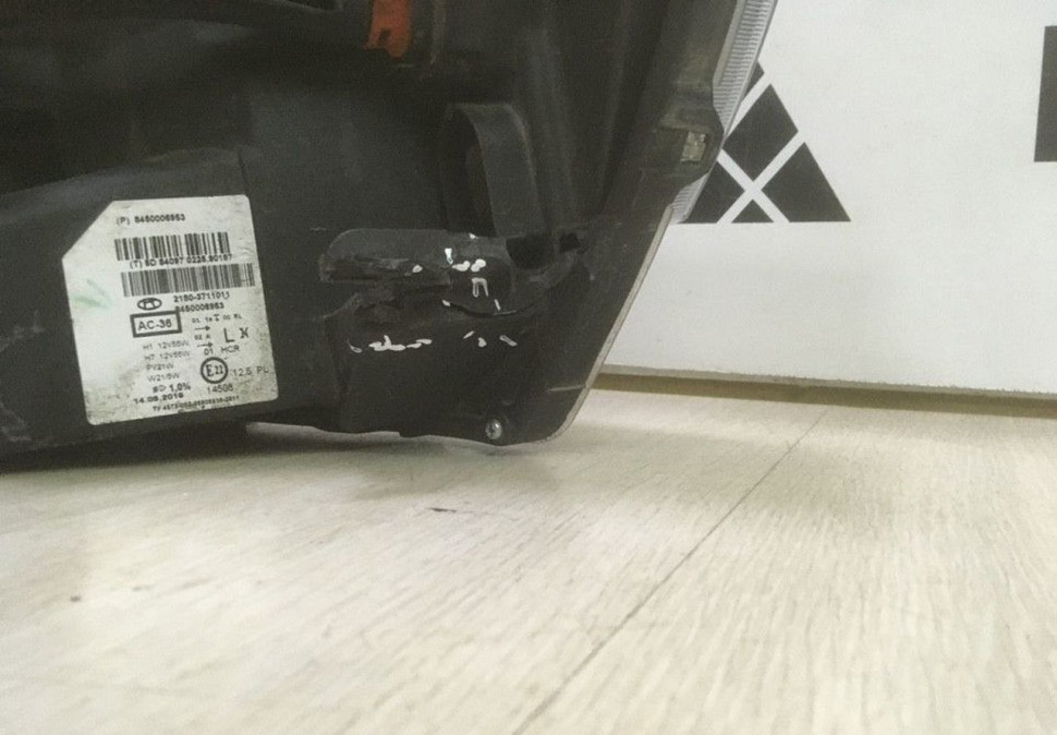 Фара левая Lada Vesta oem 8450006953 (скл-3)