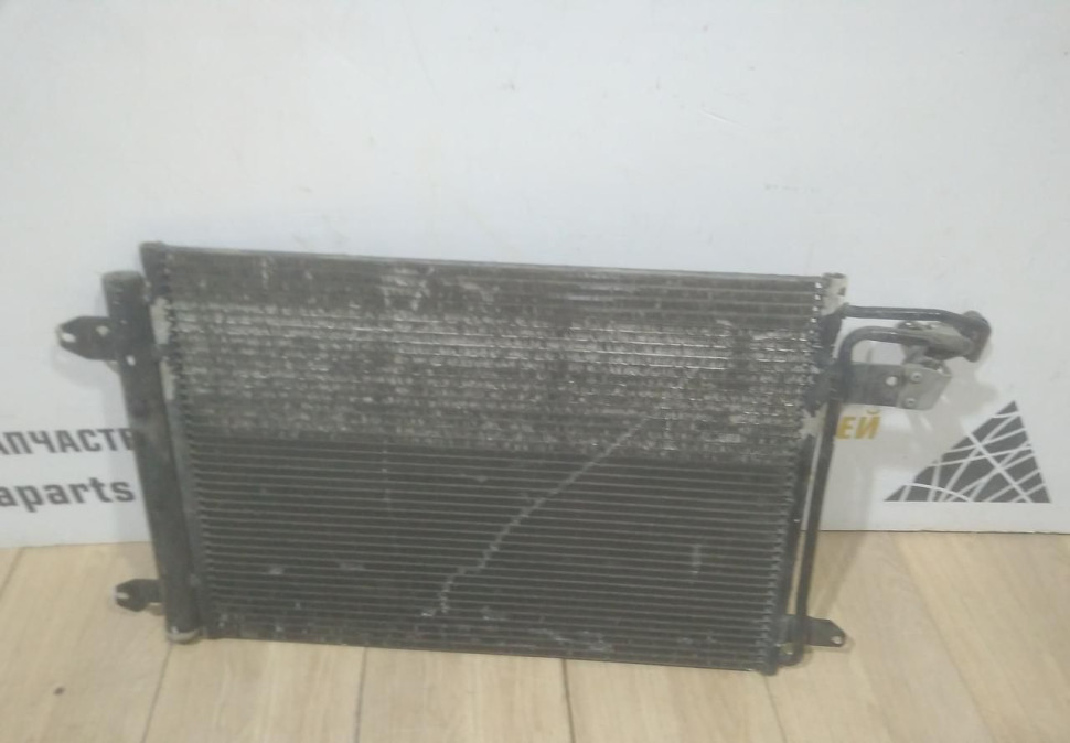 Радиатор кондиционера бу Skoda Octavia A5 OEM 1K0820411S