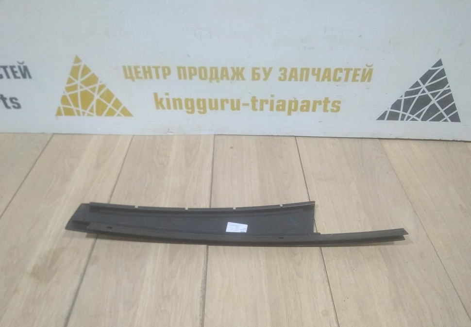 Накладка стойки задней левой двери бу BMW 5 G30 OEM 51357390139 Накладка стойки задней левой двери бу BMW 5 G30 OEM 51357390139