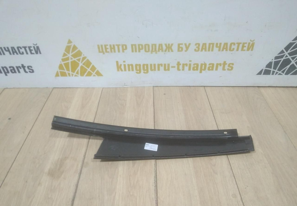 Накладка стойки задней левой двери бу BMW 5 G30 OEM 51357390139 Накладка стойки задней левой двери бу BMW 5 G30 OEM 51357390139