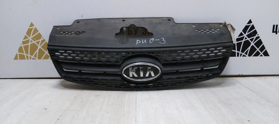 Решетка радиатора Kia Rio 2 дорест 05-09 oem 863611G210 (скл-3)