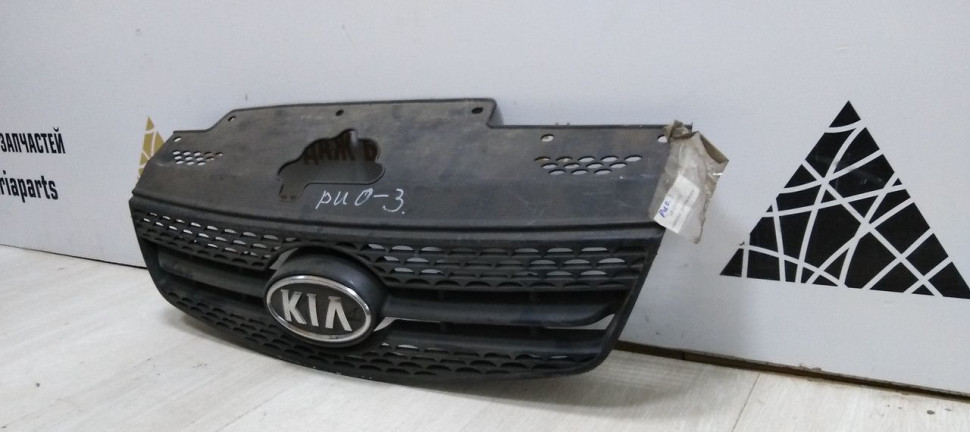 Решетка радиатора Kia Rio 2 дорест 05-09 oem 863611G210 (скл-3) Решетка радиатора Kia Rio 2 дорест 05-09 oem 863611G210 (скл-3)