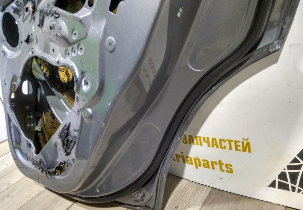 Дверь задняя правая бу BMW X6 F16 OEM 41517386744