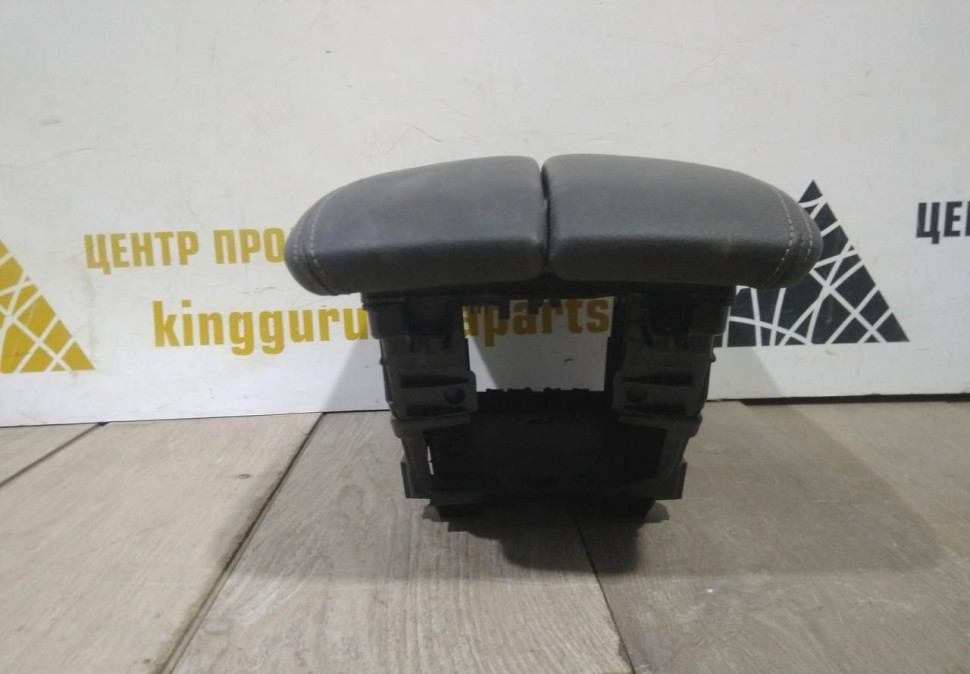 Подлокотник бу BMW X5 F15 OEM 51169251992