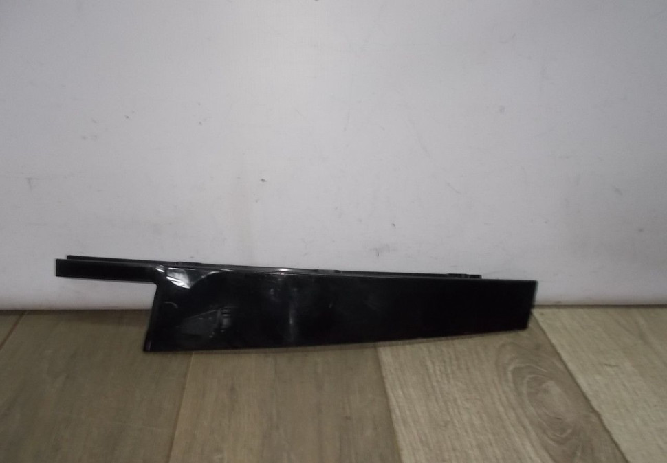 Накладка задней правой двери бу Skoda Kodiaq OEM 565839902