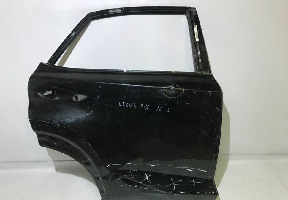 Дверь задняя правая Lexus NX 300 oem 6700378020 (скл-3)