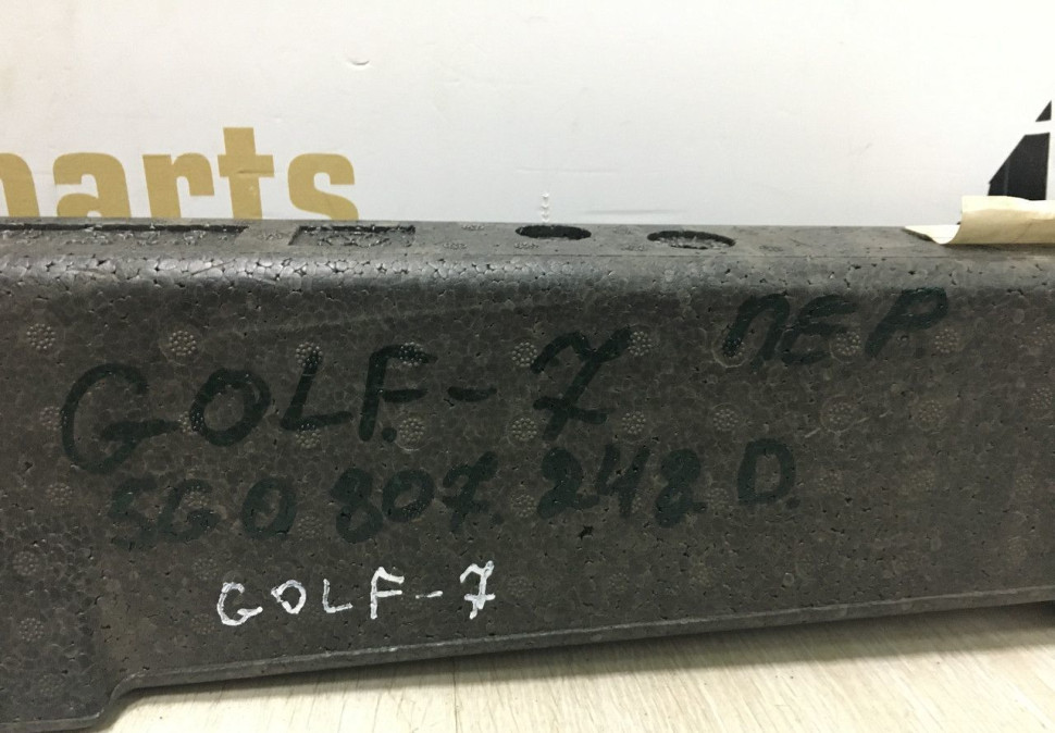 Абсорбер переднего бампера Volkswagen Golf 7 2012-2017 oem 5G0807248G Абсорбер переднего бампера Volkswagen Golf 7 2012-2017 oem 5G0807248G