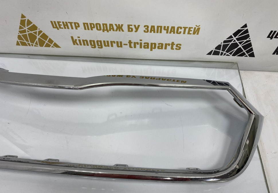 Молдинг решетки радиатора Skoda Octavia A8 OEM 5E3853761 Молдинг решетки радиатора Skoda Octavia A8 OEM 5E3853761