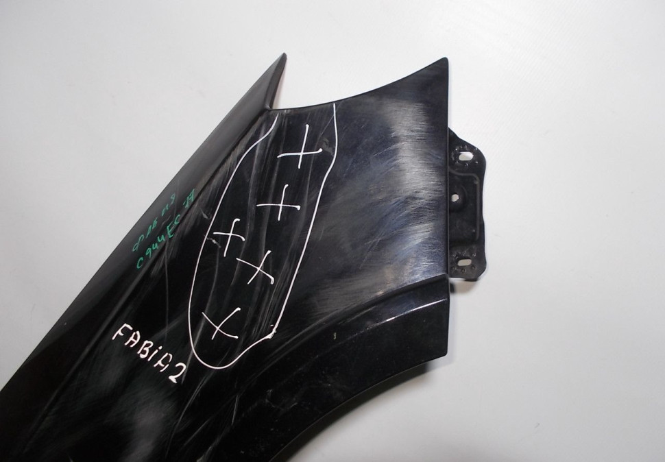 Крыло переднее правое бу Skoda Fabia 2 OEM 5JH821022