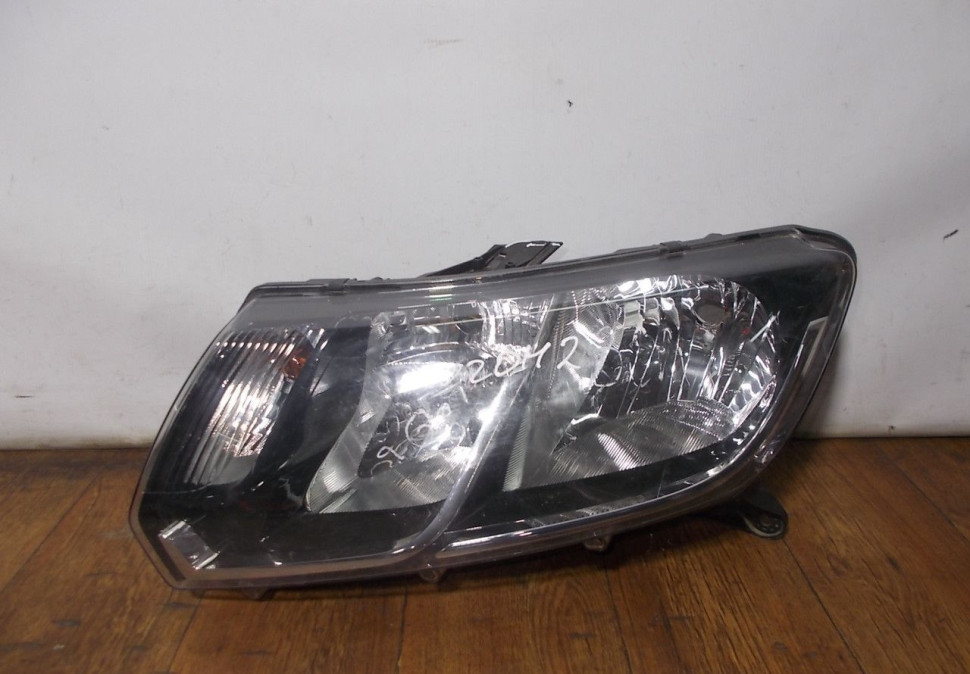 Фара левая бу Renault Logan 2 OEM 260609450R