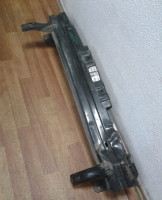 Усилитель переднего бампера Hyundai i40 вмятина