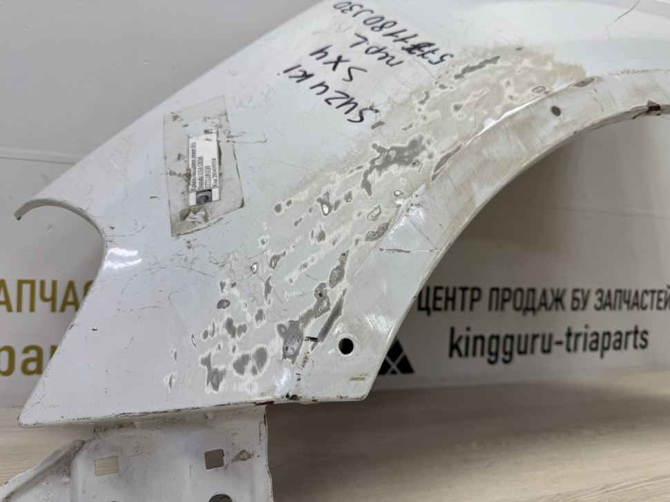 Крыло переднее левое б/у Suzuki SX4 OEM 5771180J30