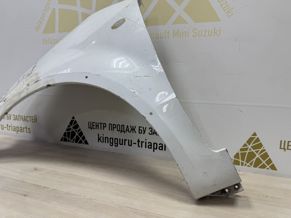 Крыло переднее левое б/у Suzuki SX4 OEM 5771180J30