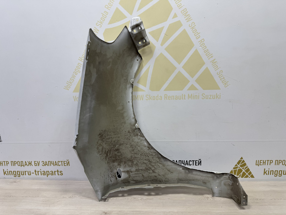Крыло переднее левое б/у Suzuki SX4 OEM 5771180J30