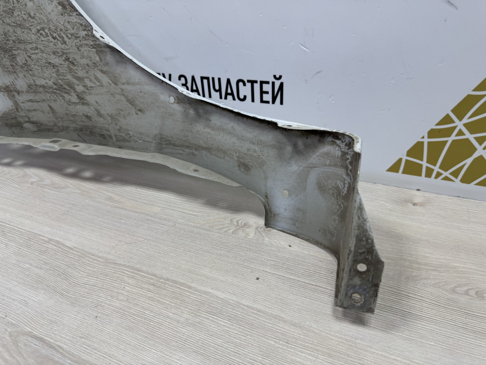 Крыло переднее левое б/у Suzuki SX4 OEM 5771180J30