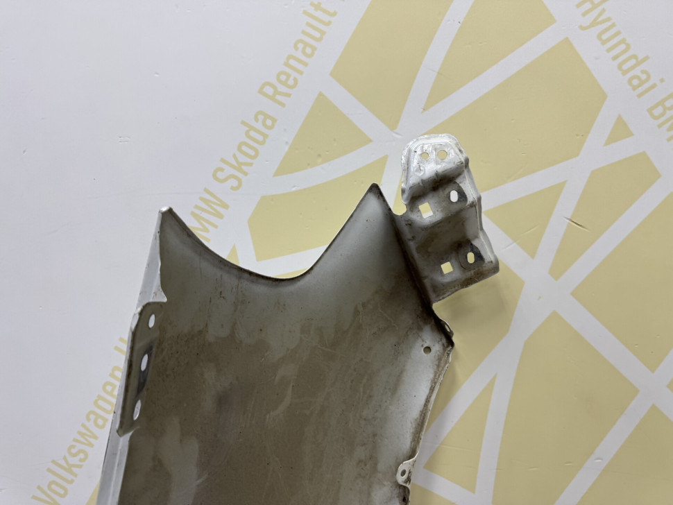 Крыло переднее левое б/у Suzuki SX4 OEM 5771180J30