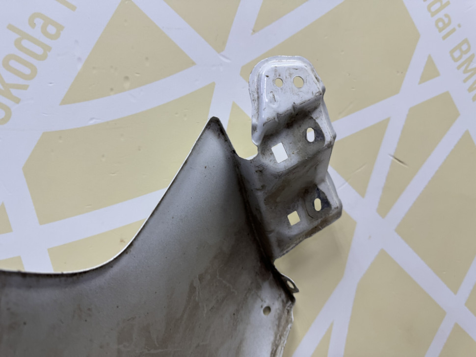 Крыло переднее левое б/у Suzuki SX4 OEM 5771180J30