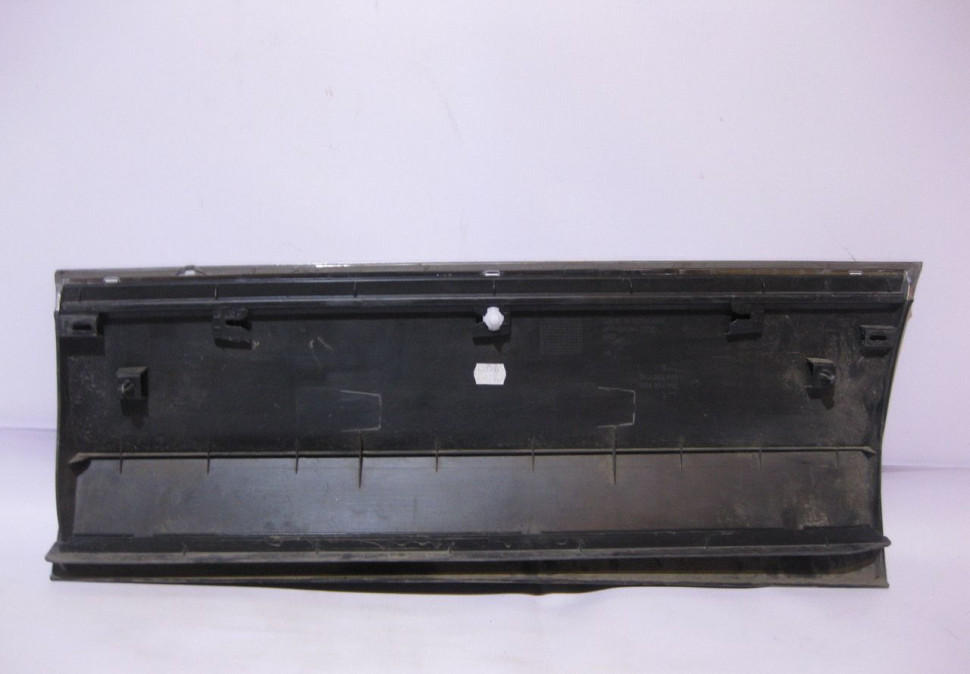 Молдинг двери задний правый Volkswagen Tiguan 2 (слом. 2 крепл.) oem 5na854950n (скл-3) Молдинг двери задний правый Volkswagen Tiguan 2 (слом. 2 крепл.) oem 5na854950n (скл-3)