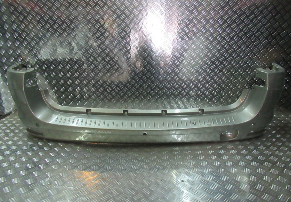 Бампер задний Lada Largus oem 8450000257 (трещина) (скл-3)