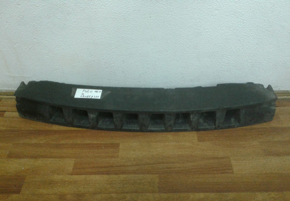 Абсорбер заднего бампера Volkswagen Polo oem 6ru857251 (слом. часть)