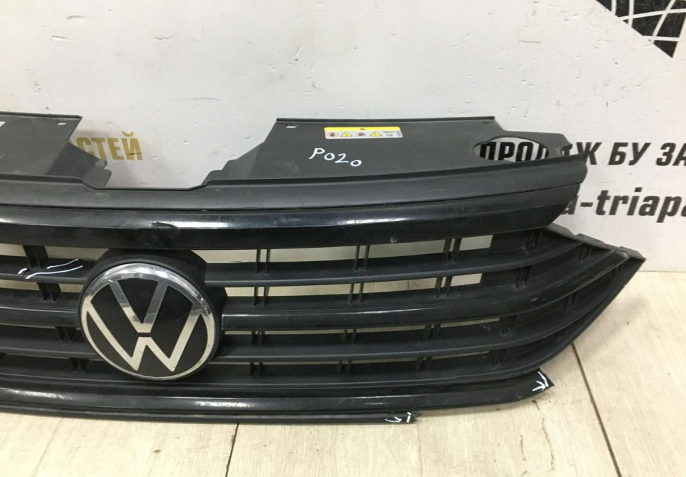 Решетка радиатора Volkswagen Polo 6 2020 oem 6N5853653