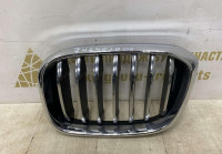 Решетка радиатора левая BMW X3 G01 OEM 51137464919