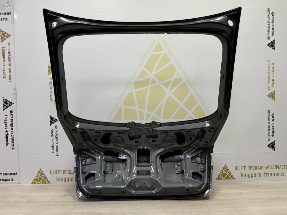 Крышка багажника Skoda Rapid 2 OEM 60U827025 Крышка багажника Skoda Rapid 2 OEM 60U827025