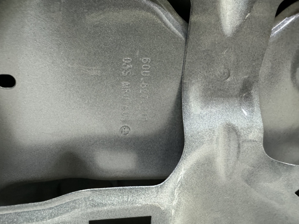 Крышка багажника Skoda Rapid 2 OEM 60U827025 Крышка багажника Skoda Rapid 2 OEM 60U827025