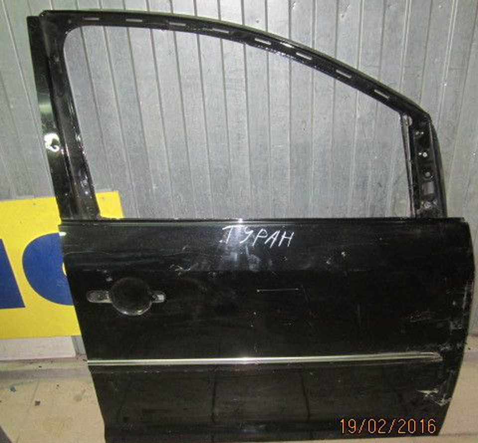 Дверь пер. прав. Volkswagen Touran бу (Скл-3)