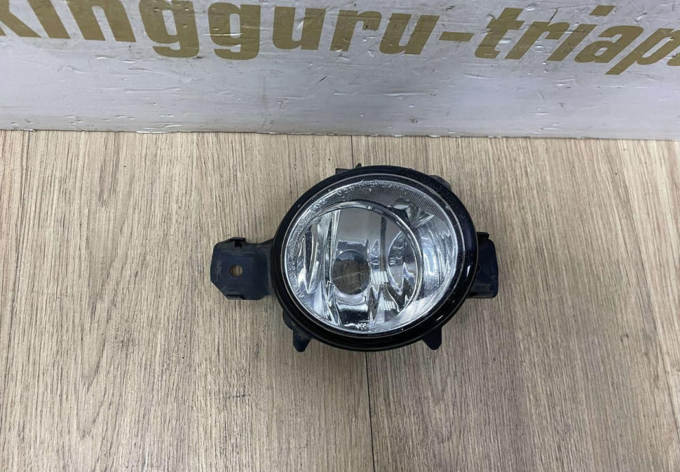 Фара противотуманная правая BMW X5 E70 OEM 63177184318 Фара противотуманная правая BMW X5 E70 OEM 63177184318