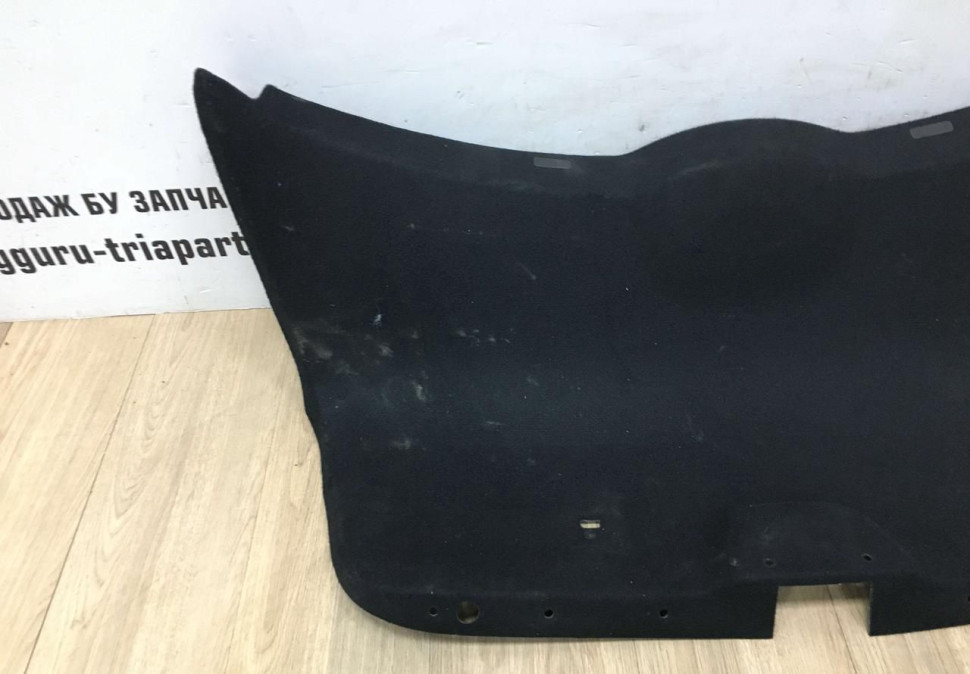 Обивка крышки багажника Skoda Octavia A7 OEM 5E5867975F