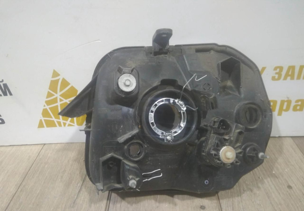 Фара галоген правая бу Suzuki Jimny OEM 3512081A00 Фара галоген правая бу Suzuki Jimny OEM 3512081A00