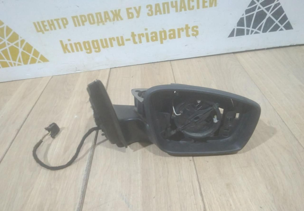 Корпус зеркала правый 5 пин бу Skoda Rapid до рестайлинг OEM 5JB857502F
