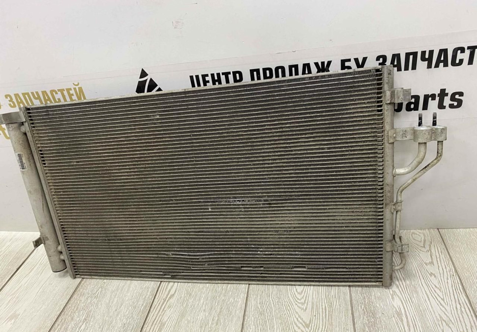 Радиатор кондиционера Hyundai IX35 2010-2015 976062Y501 Радиатор кондиционера Hyundai IX35 2010-2015 976062Y501