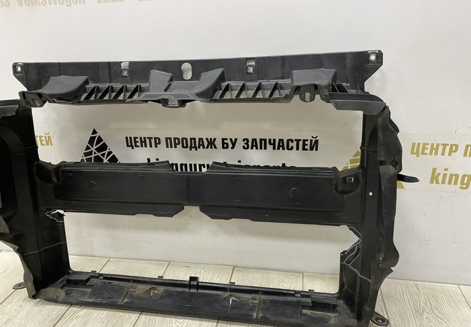 Воздуховод радиатора BMW X2 F39 OEM 51747435771 Воздуховод радиатора BMW X2 F39 OEM 51747435771