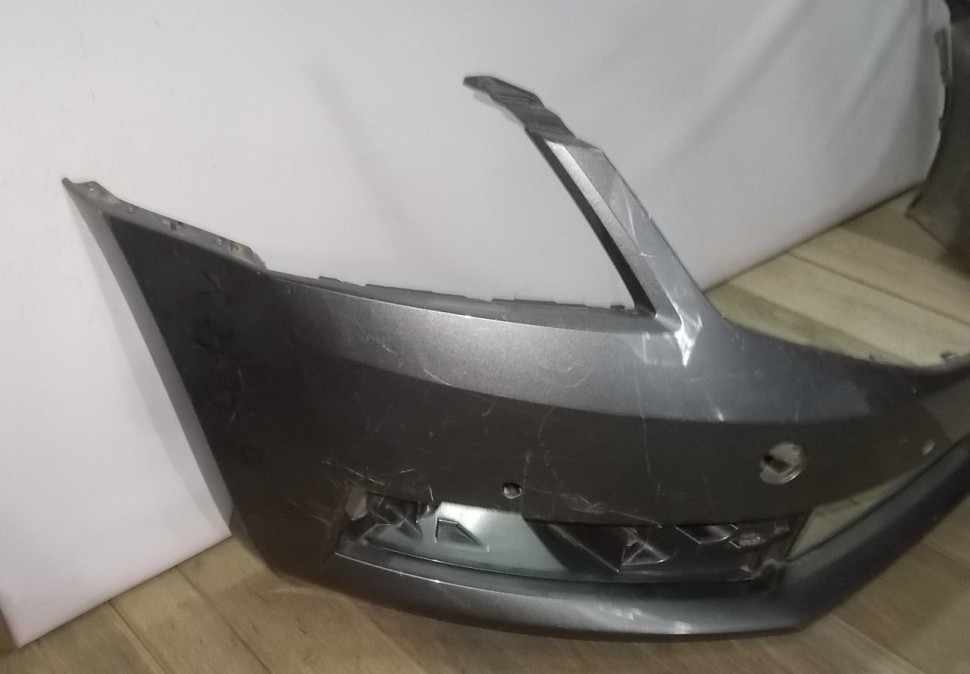 Бампер передний бу Skoda Octavia A7 рестайлинг OEM 5EU807221F Бампер передний бу Skoda Octavia A7 рестайлинг OEM 5EU807221F
