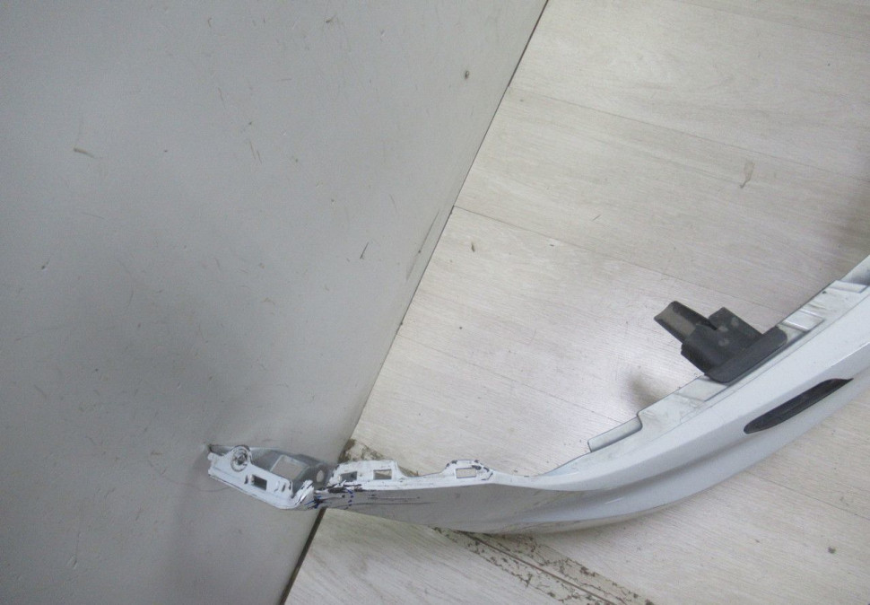 Бампер передний Volkswagen Tiguan 2 oem 5nr807221 (мал.дефект) Бампер передний Volkswagen Tiguan 2 oem 5nr807221 (мал.дефект)