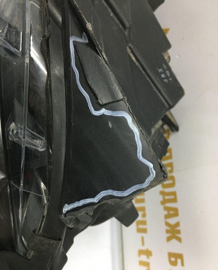 Фара правая Renault Kaptur OEM 260108765R