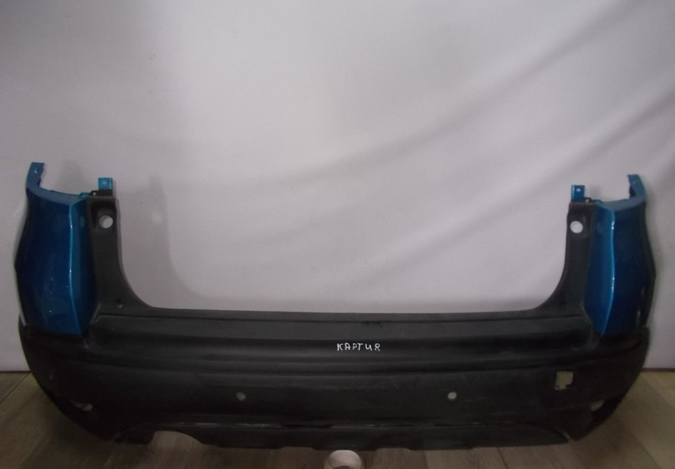 Бампер задний бу Renault Kaptur OEM 850220429R (скл-5)
