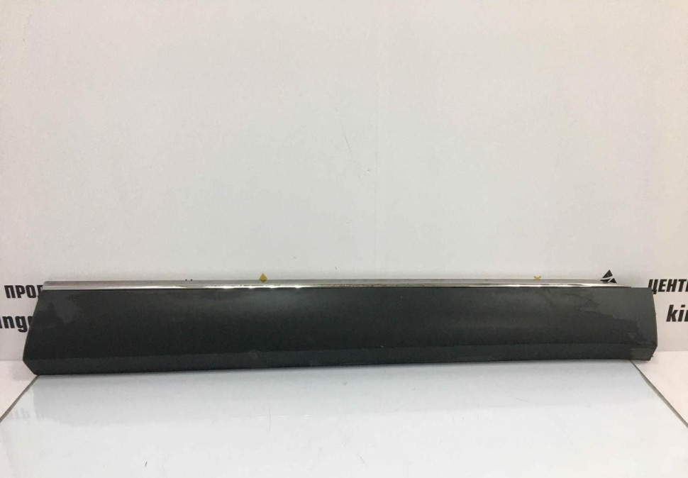 Молдинг двери передний правый Renault Arkana OEM 801864255R