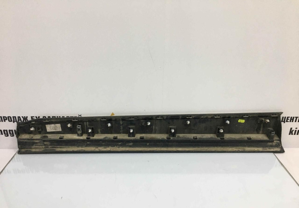 Молдинг двери передний правый Renault Arkana OEM 801864255R