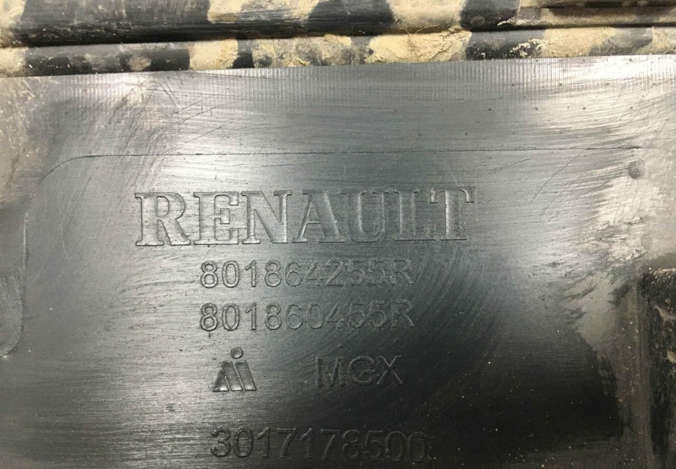 Молдинг двери передний правый Renault Arkana OEM 801864255R