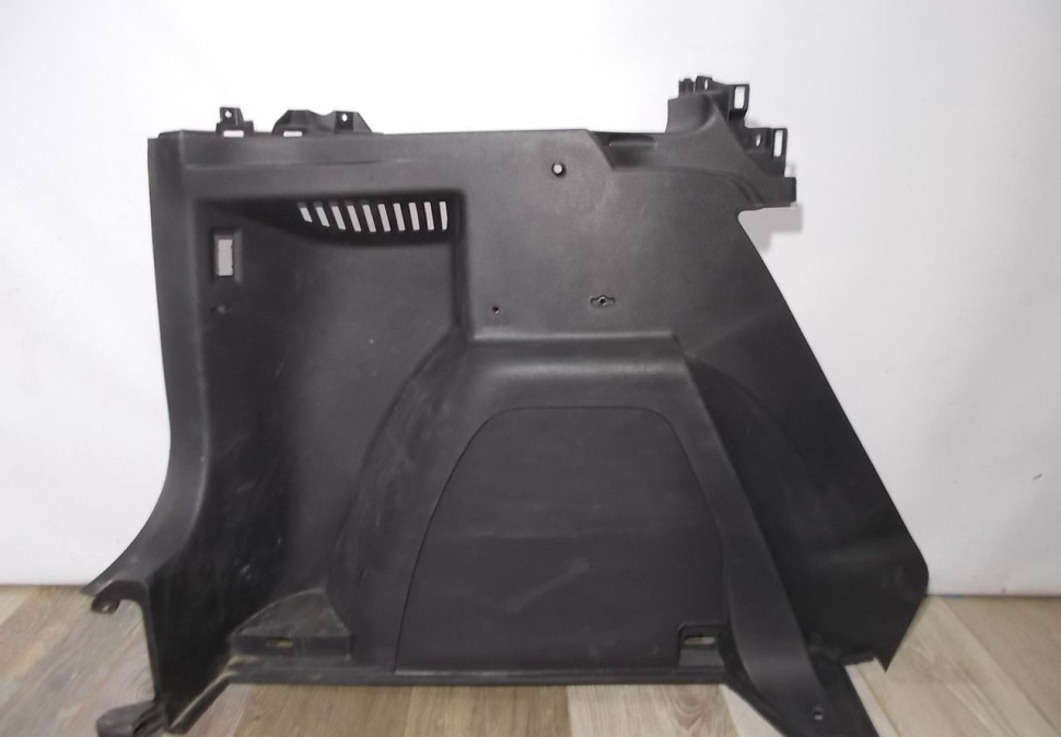 Обшивка багажника левая бу Skoda Yeti OEM 5L6867427M
