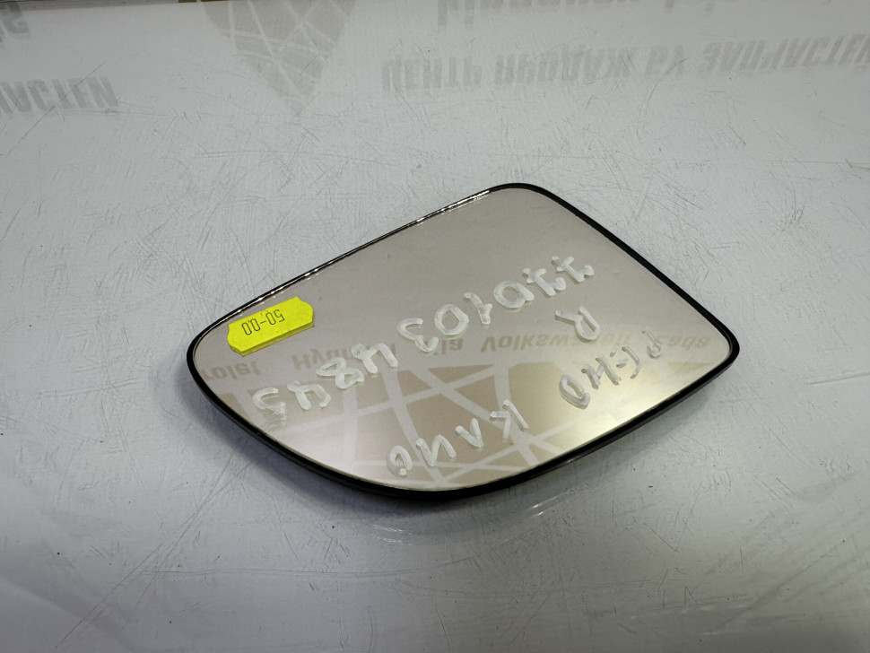Зеркальный элемент правый бу Renault Klio OEM 7701034845 Зеркальный элемент правый бу Renault Klio OEM 7701034845