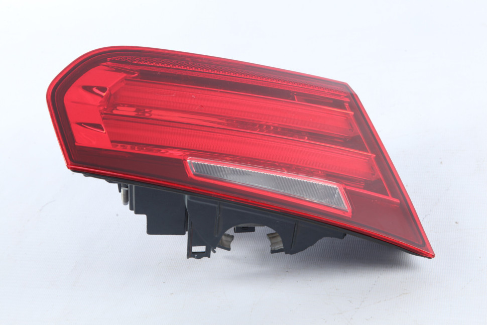 Фонарь левый внутренний бу BMW 3 F30 рест OEM 63217259915 Фонарь левый внутренний бу BMW 3 F30 рест OEM 63217259915