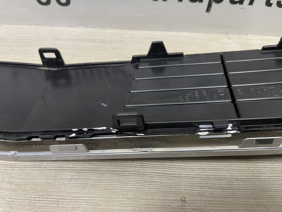 Решетка переднего бампера Cadillac Escalade 4 2014 OEM 23181987